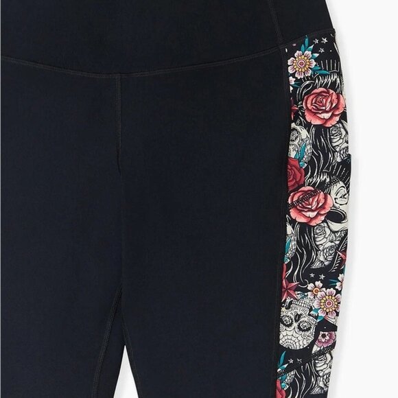 New Torrid💀Skull Tattoo Leggings w/Side-Pockets, Active Collection Size 2x - Picture 11 of 14